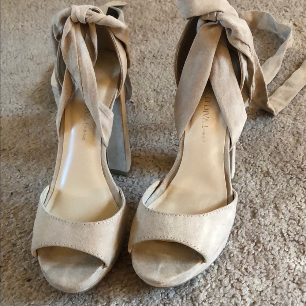 Khaki/cream (idk) suede chunky heeled wrap heels